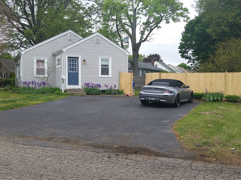 2nd image of 33 Glenrose Dr