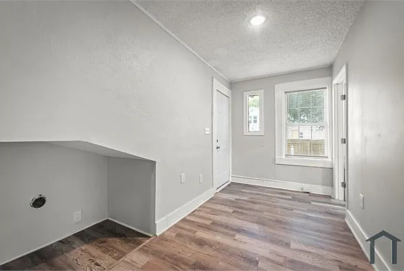 3524 Boulevard #4 — Photo 8