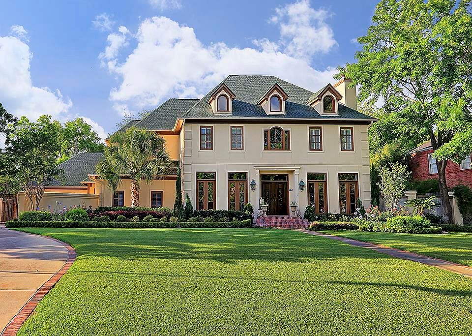 1st image of 2532 Blue Bonnet Blvd