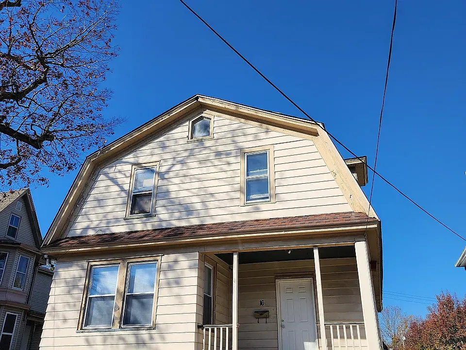 16 Cedar St