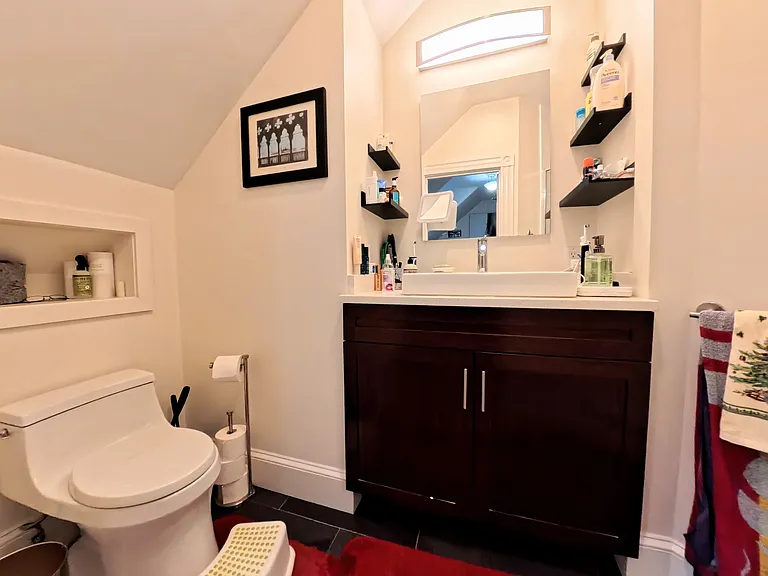 185 Davis Ave #8 — Photo 14