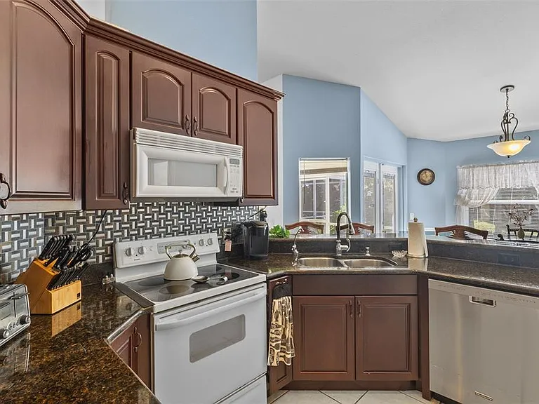 4812 Kenvil Dr — Photo 12
