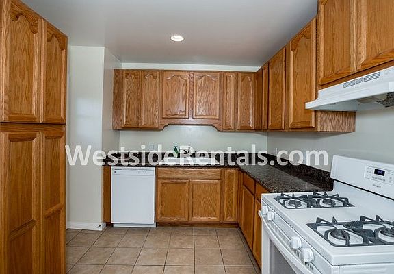 5th image of 18933 Cordary Ave