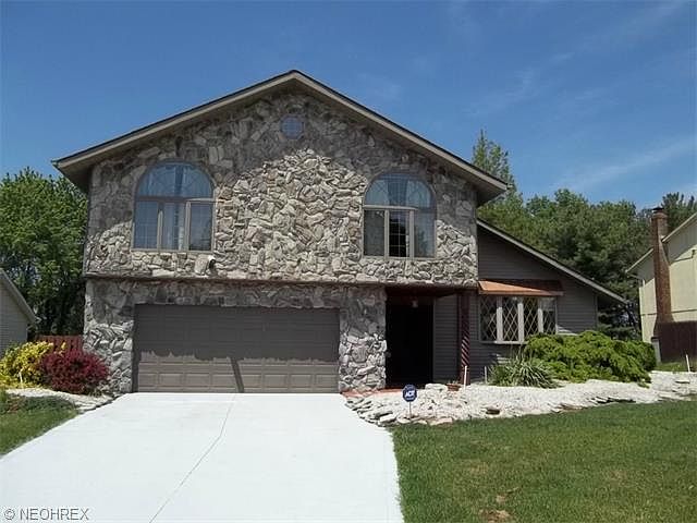 1st image of 18172 Fox Hollow Dr