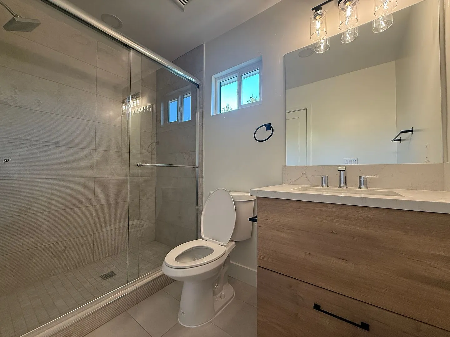 Completely Remodeled!! (2026) 6 Bed / 2 Bath Home Near SDSU Modern Finishes & Exceptional Back Ya... — Photo 3