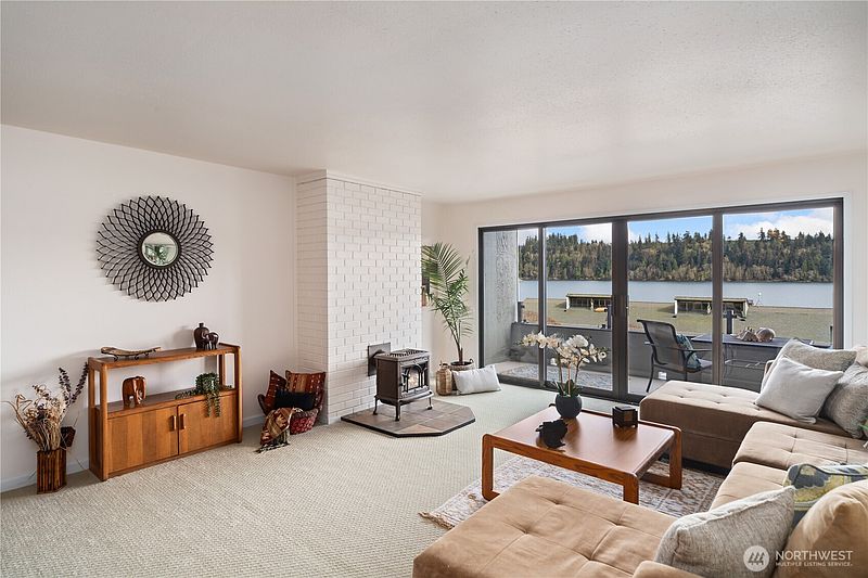 2nd image of 60 Hood Way NW #37