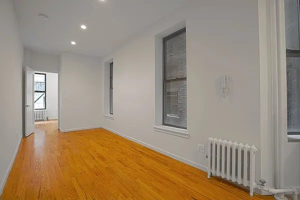 Rented by Avenues Real Estate | media 6