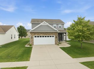 74 Dry Sage Cir, Bloomington, IL 61705