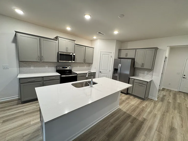 484 Jet Stream Dr — Photo 11