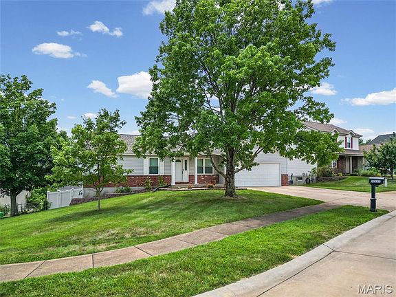 4th image of 3532 Saint Francis Dr