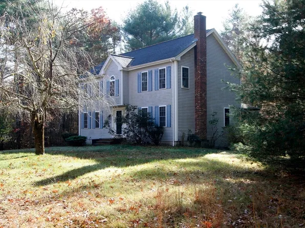 78 Pine St, Middleboro, MA 02346