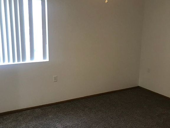 3rd image of 2400 N 8th St #11009177