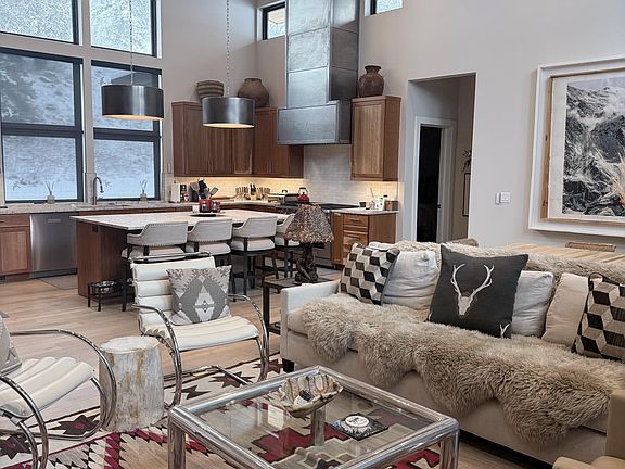 3rd image of 15465 Tall Timber Rd