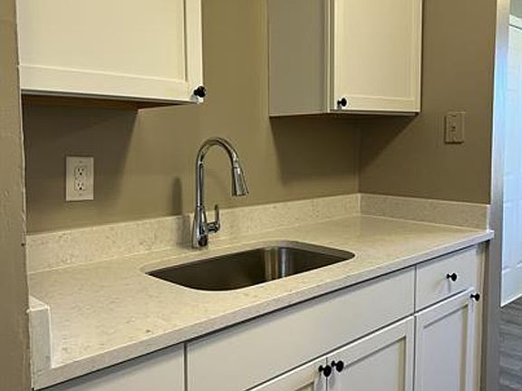 3rd image of 1603 Reckinger Rd #303