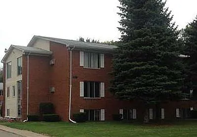 Pine Ridge Apartments — Photo 20