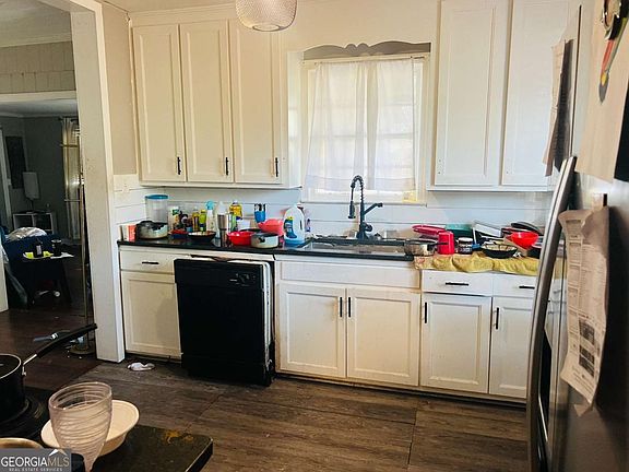 5th image of 310 N Lee St