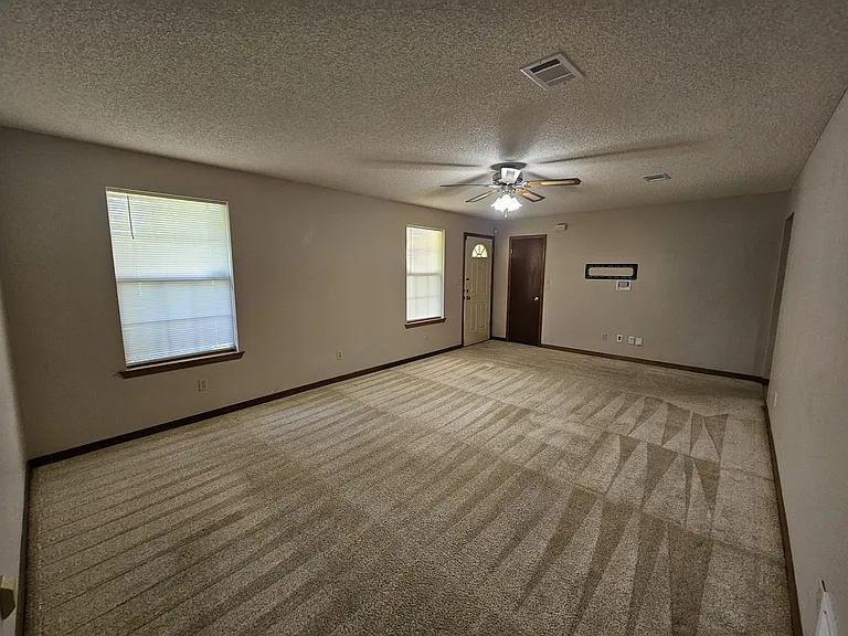 7854 Pleasant Oaks Ave — Photo 8