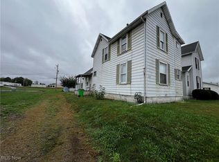 227 Pine St, Coshocton, OH 43812