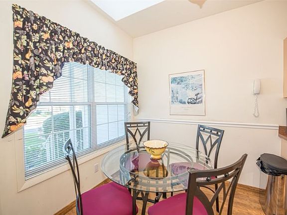 3rd image of 20 Brookville Way #20