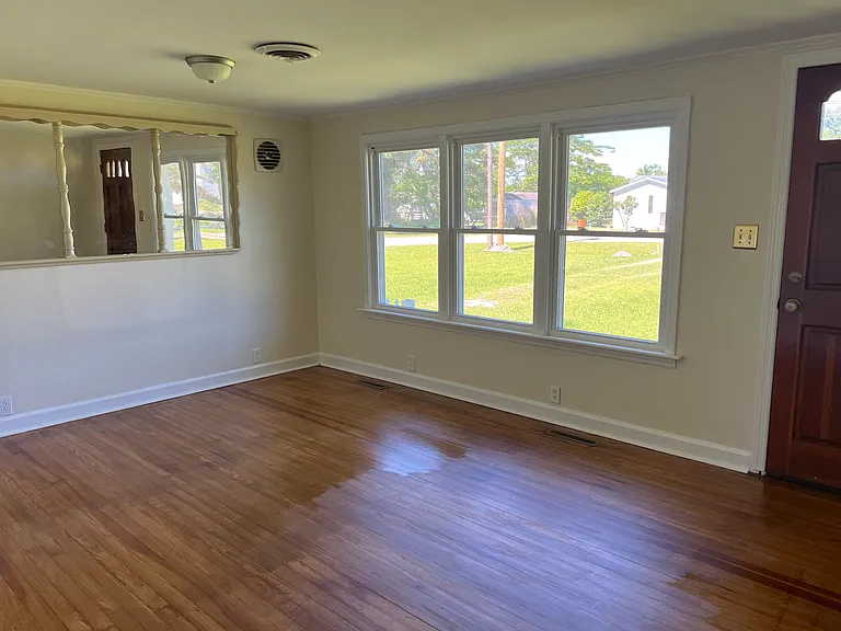 207 Russell St — Photo 11