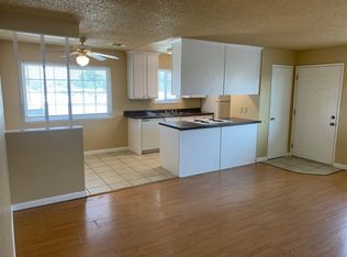 495 W Santa Ana Ave APT 4, Clovis, CA 93612