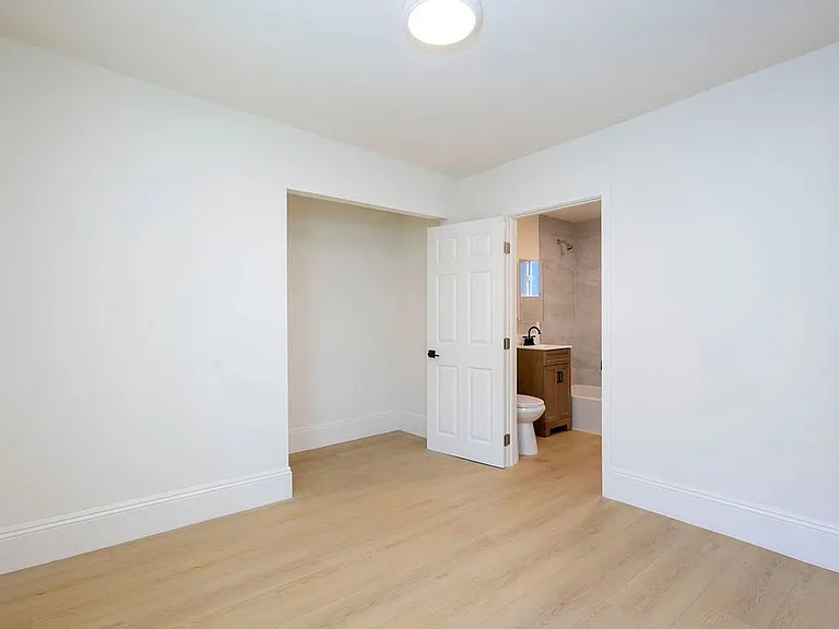 914 E Martin Luther King Jr Blvd #914.5 — Photo 6