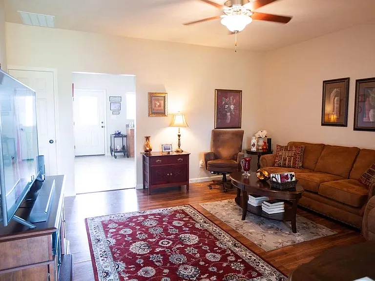 Enclave Apartmants — Photo 20