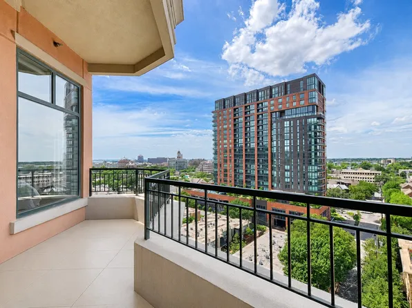 2828 Hood St APT 1008, Dallas, TX 75219