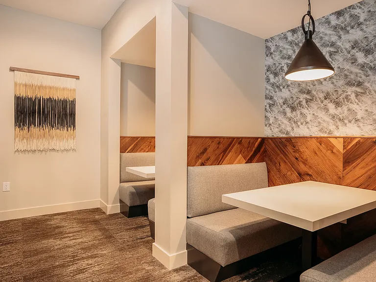 Lakeshore Pearl — Photo 32