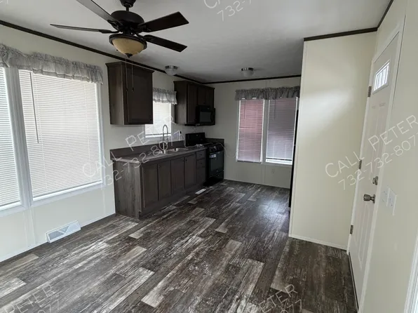 4 2nd St, Avenel, NJ 07001