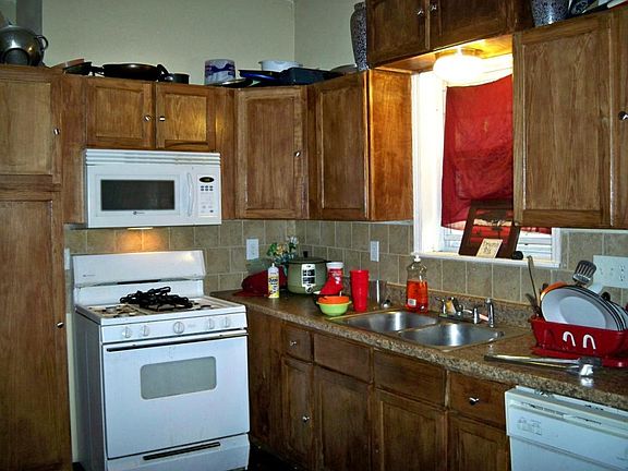 4th image of 1332 E 33rd St