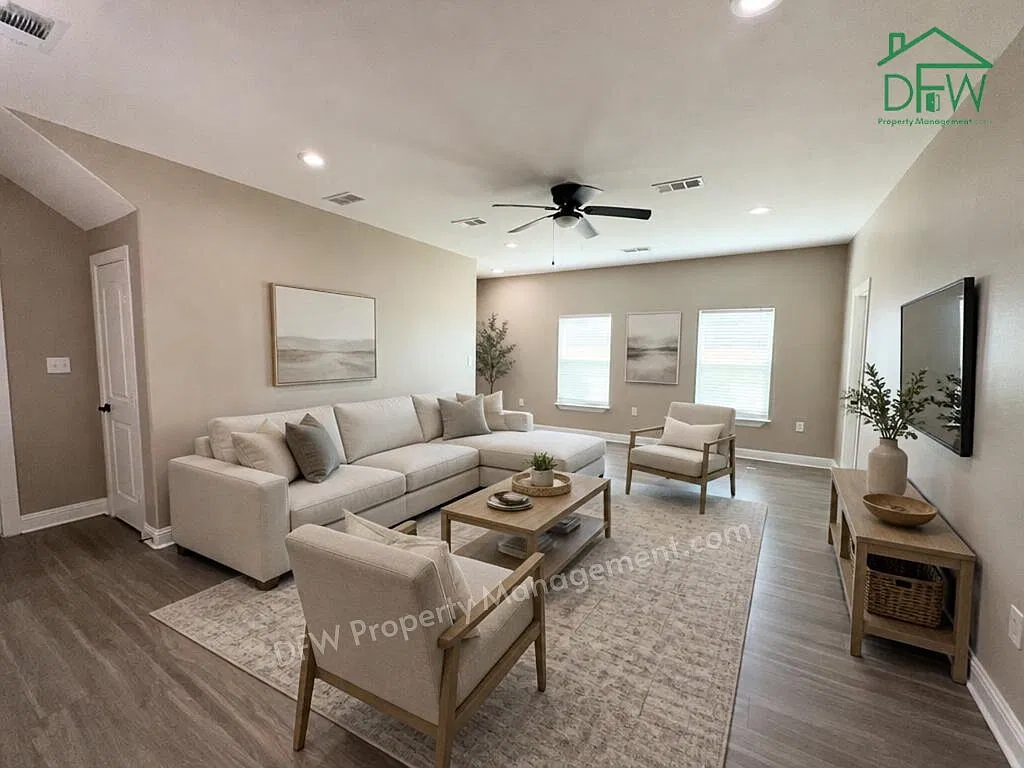 4 bed, 3.0 bath, 1965 sqft, $2,295 — Photo 2