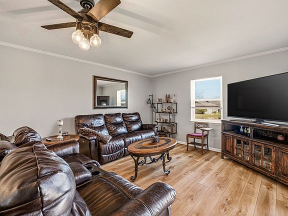 2nd image of 1352 Inglewood Dr