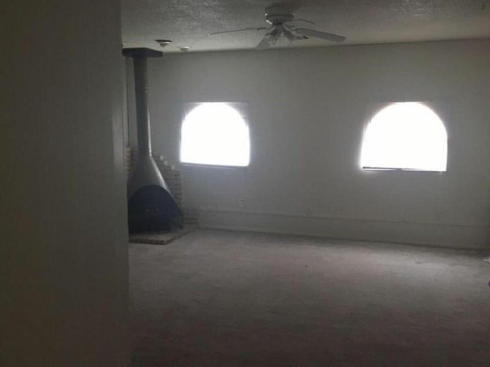 2nd image of 3901 N Bella Vista Dr