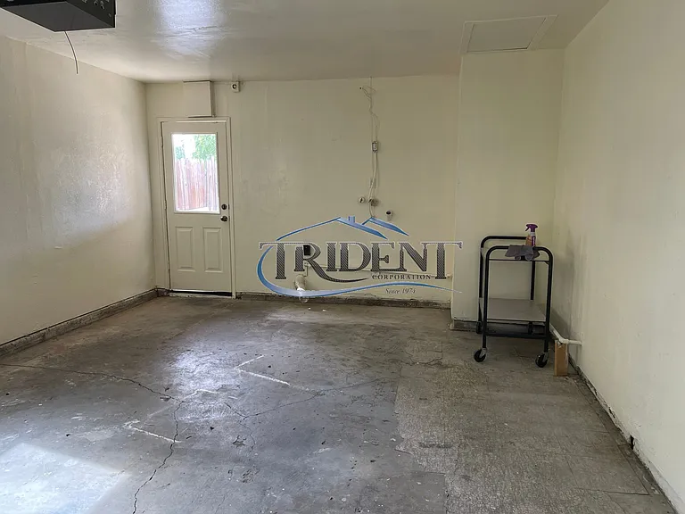 4400 Martel Dr — Photo 12