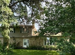 540 E Southview Rd, Fairfax, IA 52228