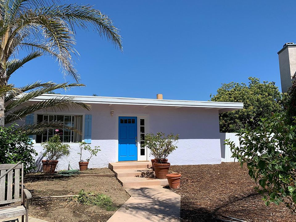 2nd image of 419 W Loop Dr