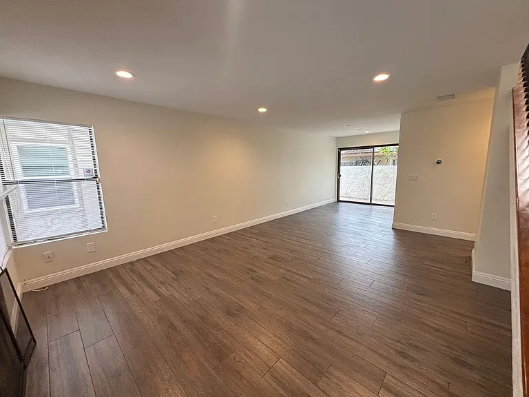 3310 E Collins Ave #1 — Photo 3