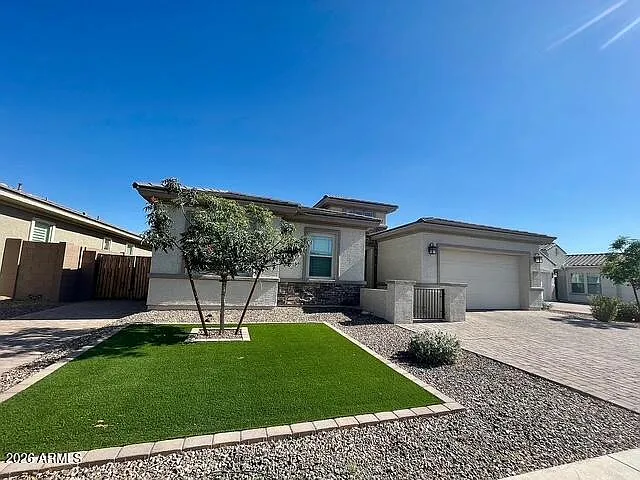 8513 W Rancho Dr — Photo 2