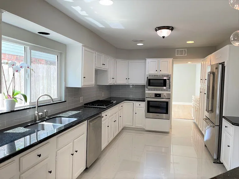 3605 Plumb St — Photo 10