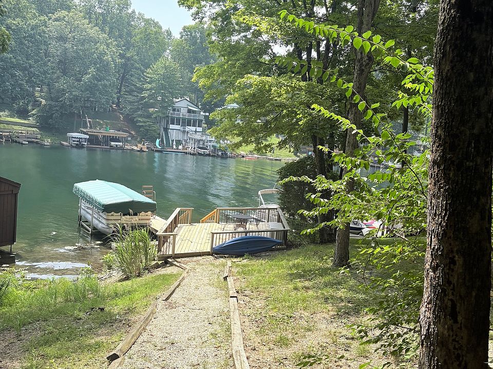 1st image of 7169 Lion Dr