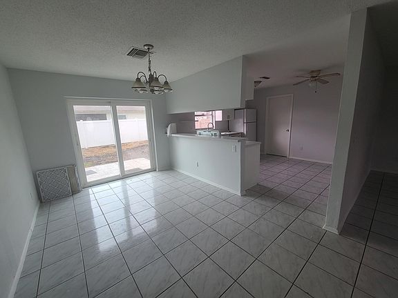 3rd image of 9511 Pembridge Ct