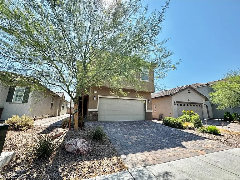 4258 Tarim St — Photo 3