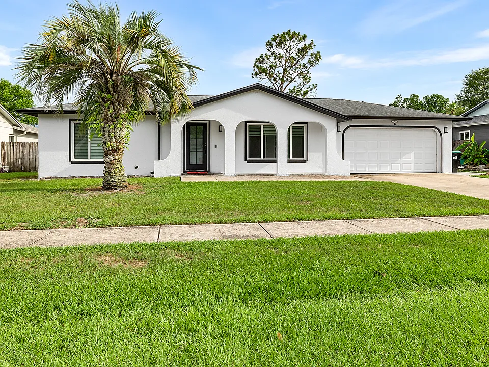 8326 Mattituck Cir