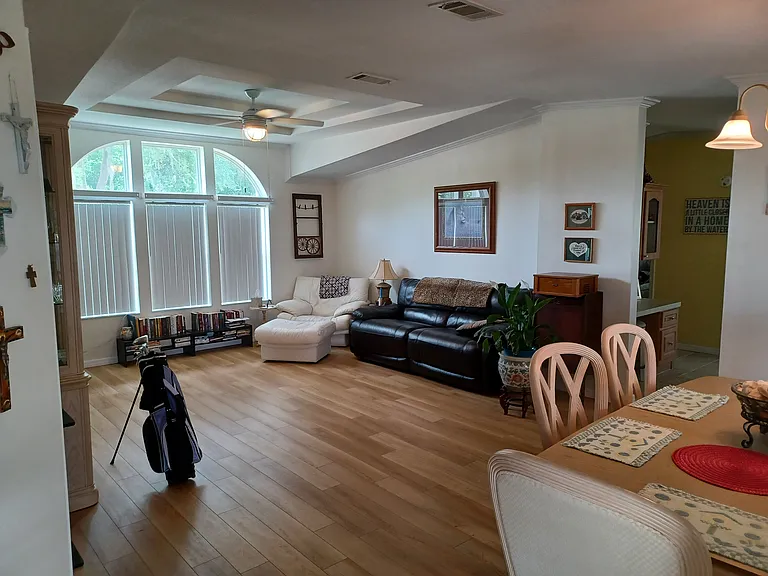 Living Dining. Vaulted Ceiling.