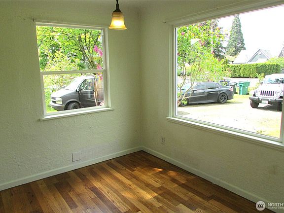 4th image of 1396 Cedar Avenue