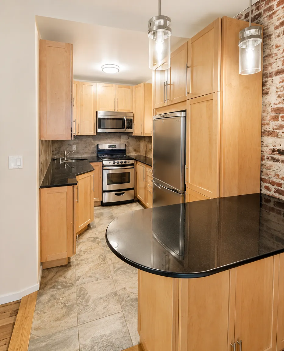 112 1st Avenue — Photo 3