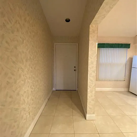 1427 SW 47th Ter #202 — Photo 8
