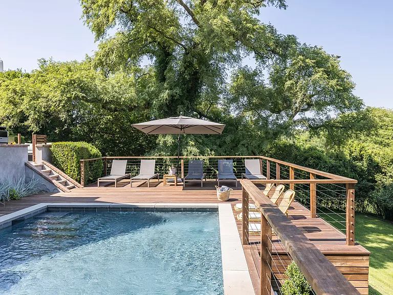 48 Fairlawn Dr — Photo 17