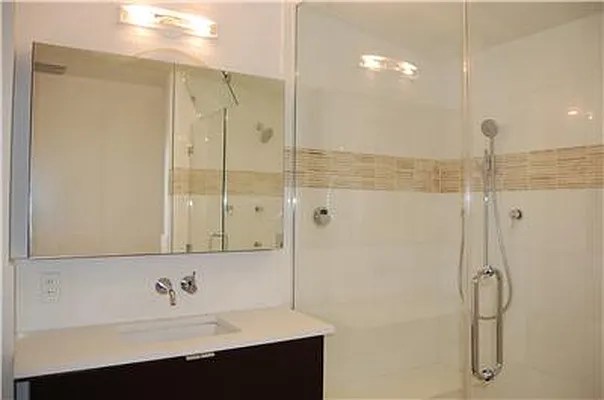 Sold by Dwelling Group R.E | media 14